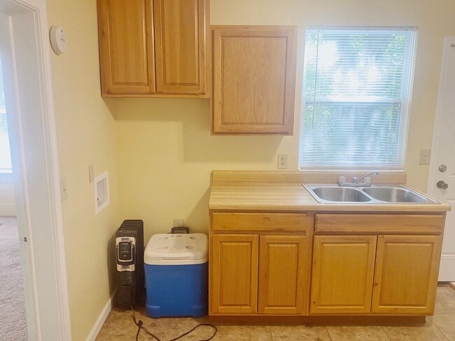 Building Photo - Italian Estates Property Management