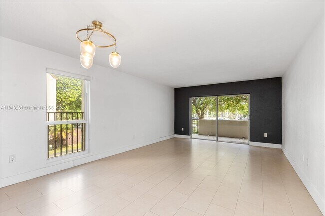 Building Photo - 6890 N Kendall Dr