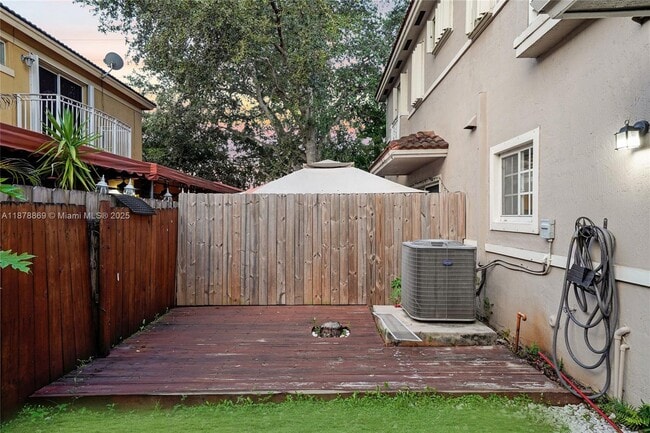 Building Photo - 14606 SW 38th St