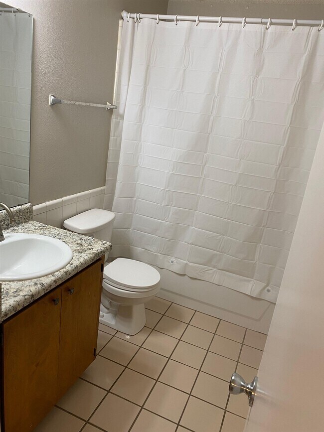 Building Photo - 2341 Garland Ct
