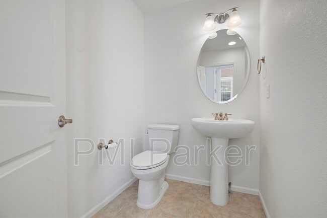 Building Photo - 14813 E Crestridge Dr