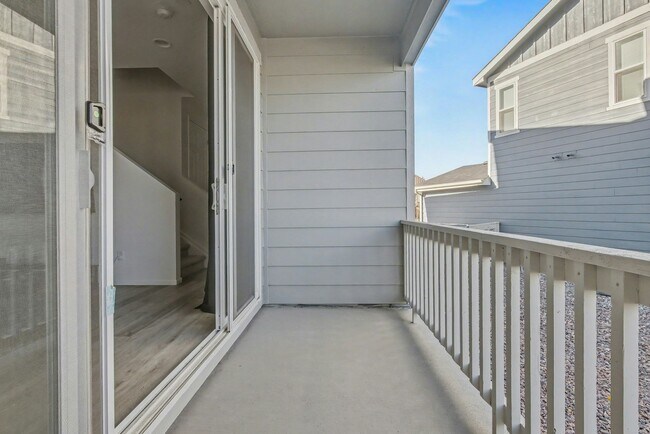 Building Photo - 8731 Snake River St