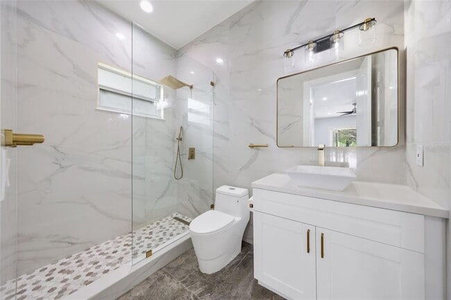 Building Photo - 10630 El Caballo Ct