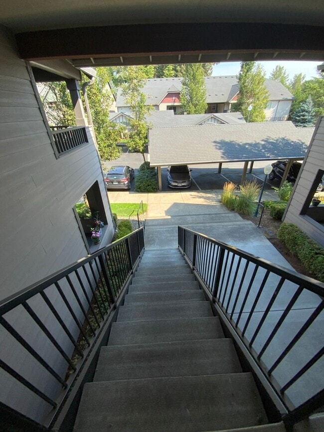 Building Photo - Holiday Move-in Special! Modern 2B, 2Ba Condo in Exclusive Gated Community!