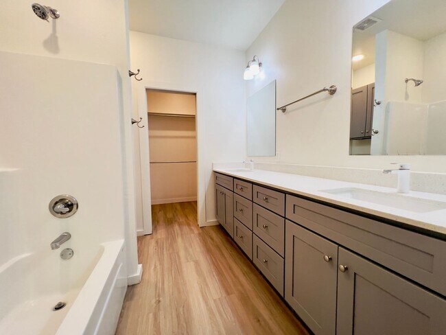 Building Photo - PRE-LEASING FOR JUNE OR JULY! 3/3/2 Duplex in Northwest Lubbock