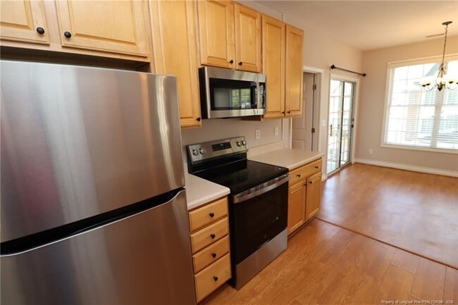 Building Photo - 2121 Kudrow Ln