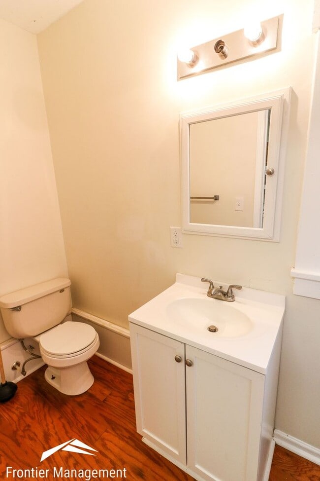 Building Photo - Great 5 bed home one block from City Park!