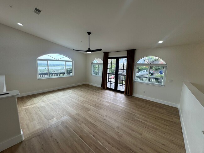 Building Photo - Sangamon Ave