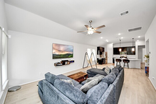 Building Photo - 20755 Sunseed Dr