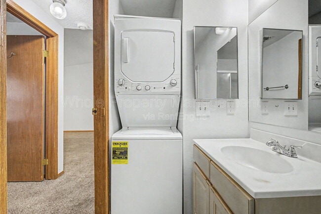Building Photo - 1504 S Ouray Cir