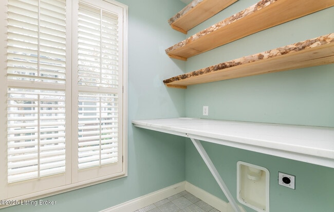 Building Photo - 9413 Civic Way