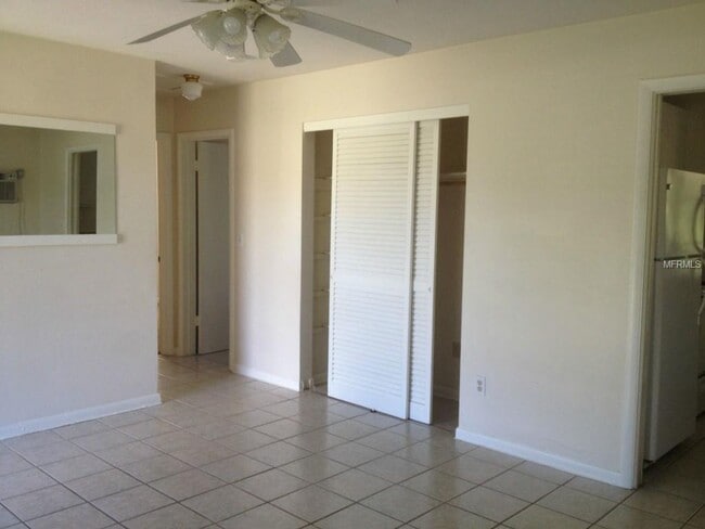 Building Photo - 2 Bed 1 Bath Home | Pet Friendly | Washer ...