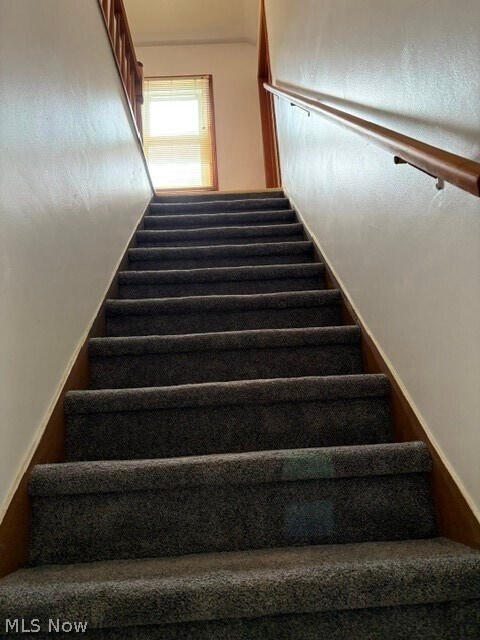 Building Photo - 5675 S Park Blvd
