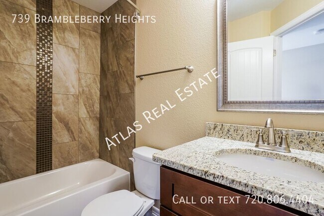 Building Photo - *FEBRUARY RENT FREE* 3 bedroom 2.5 bathroo...