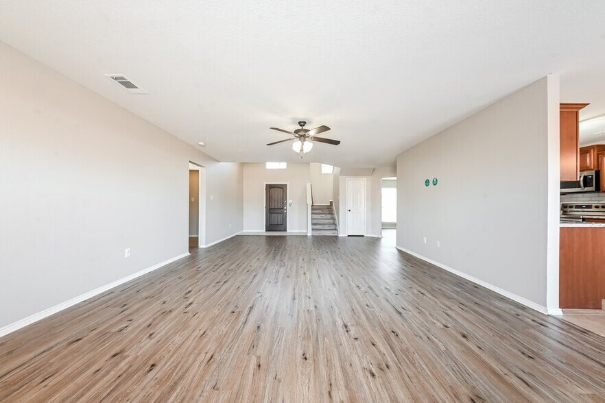 Building Photo - 908 Matthew Ln