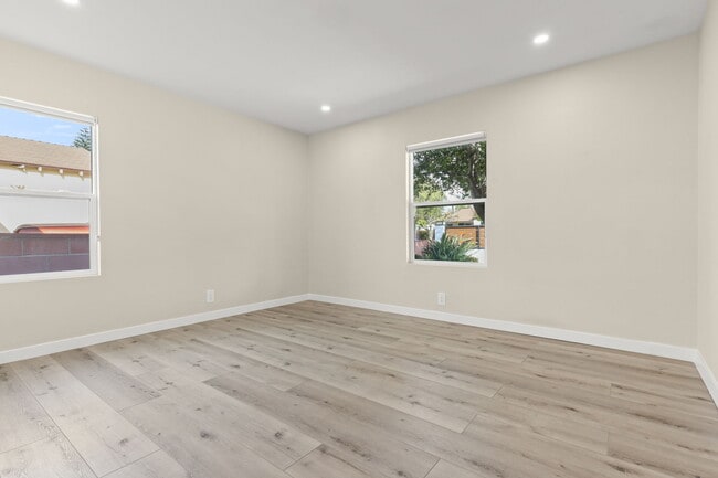 Building Photo - 6535 Ben Ave