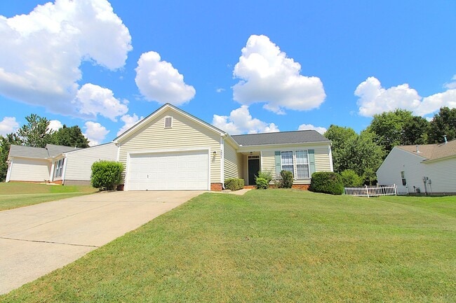 Primary Photo - Charming 3-Bedroom Ranch Home in the Meriw...