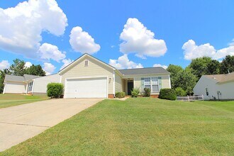 Building Photo - Charming 3-Bedroom Ranch Home in the Meriw...