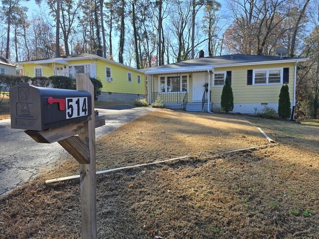 Building Photo - 514 Homeland Ave