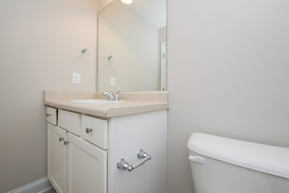 Building Photo - 592 Joneus Dr