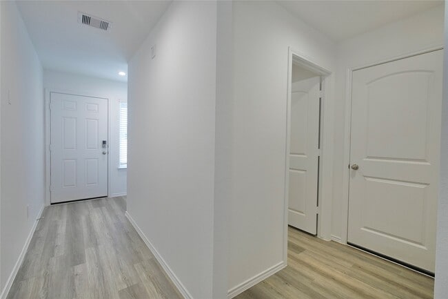 Building Photo - 16839 Sangiovese Dr