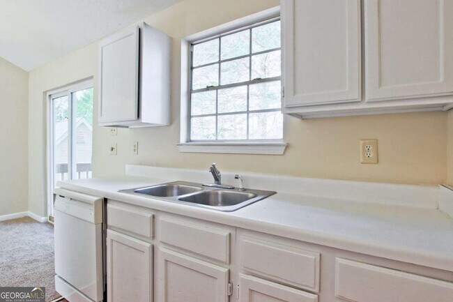 Building Photo - 3657 River Ridge Ct