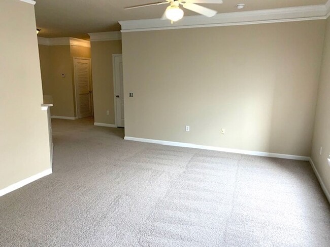 Building Photo - Beautiful condominium for Rent