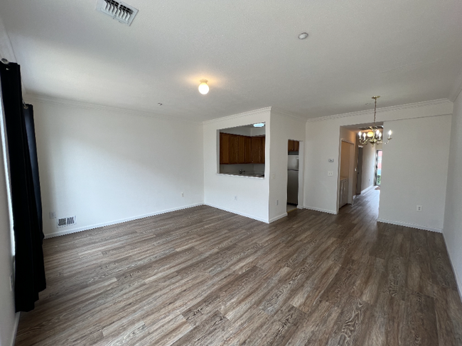 Building Photo - 143 Admiral Ln