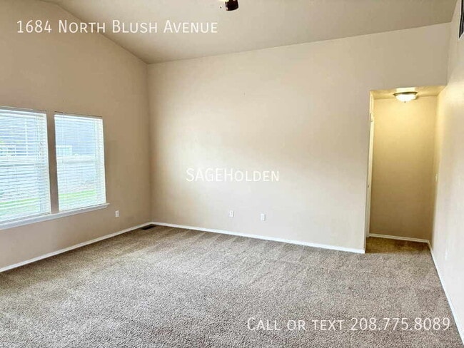 Building Photo - 1684 N Blush Ave