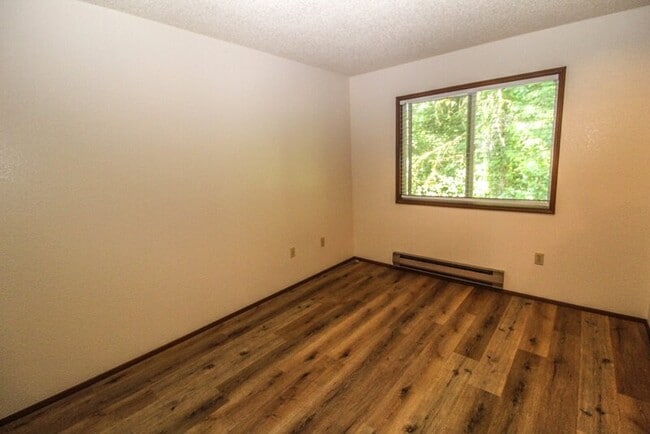 Building Photo - 12717 NE 170th Ln