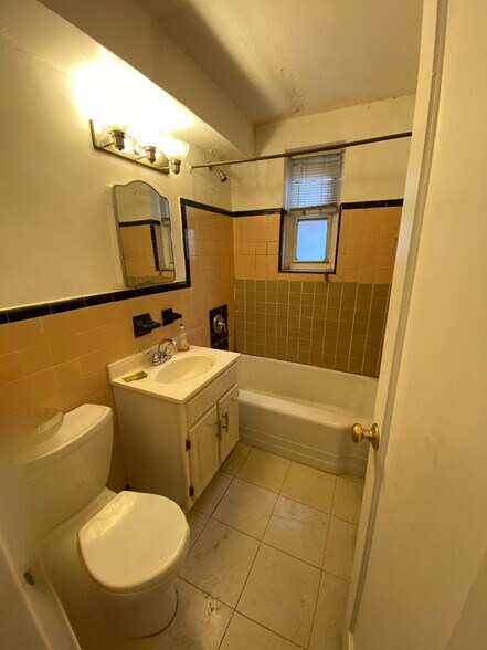 Building Photo - 4011 191st St