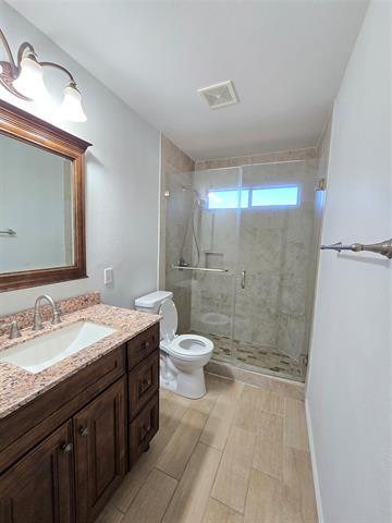 Building Photo - 11801 Waterford Ln