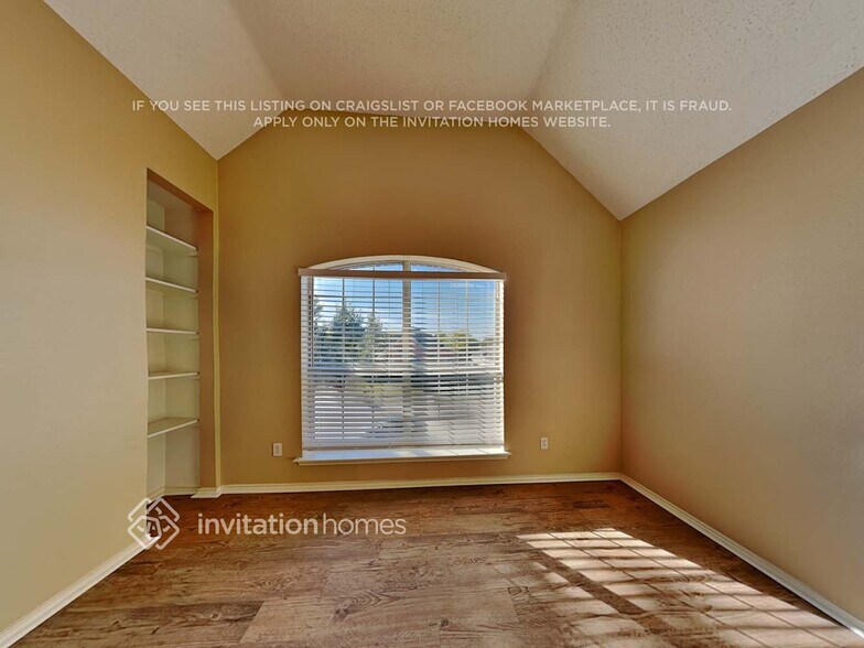 Building Photo - 1008 Sandy Creek Dr