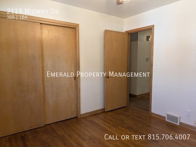 Building Photo - 2119 Midway Dr