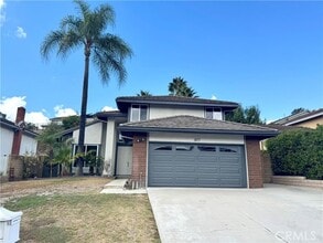Building Photo - 1877 Berkshire Dr