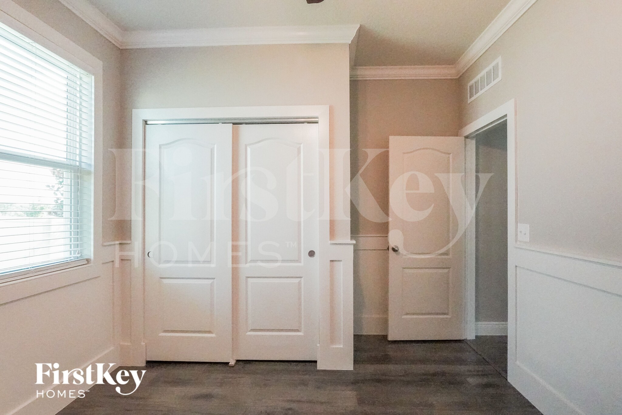 Building Photo - 11400 Wishing Well Ln