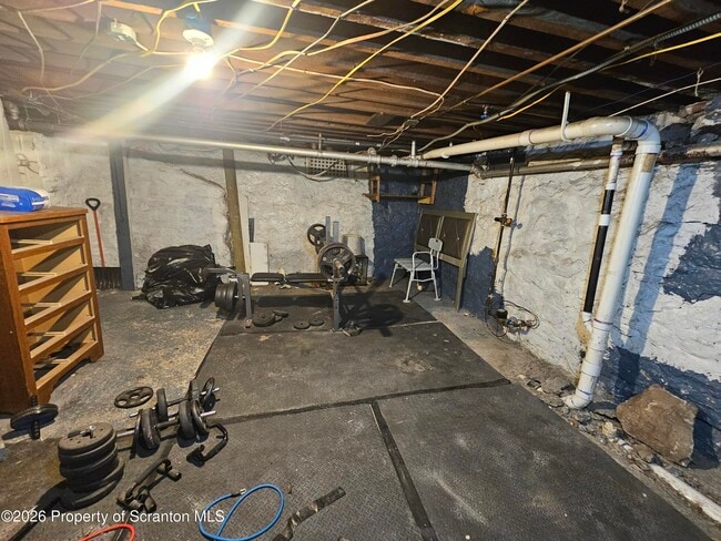 Building Photo - 423 E Lackawanna Ave