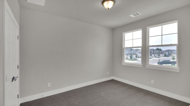 Building Photo - 208 Mirabeau Way