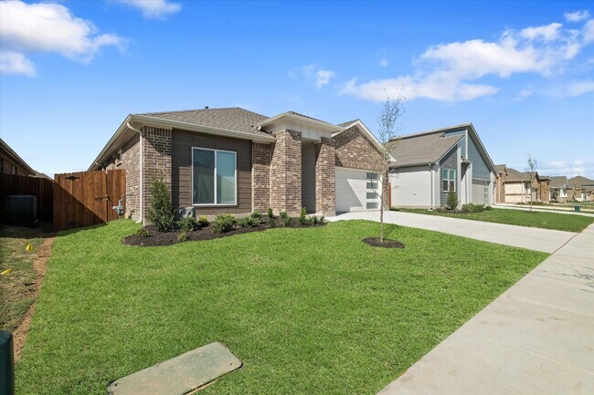 Building Photo - 1704 Woodpecker St