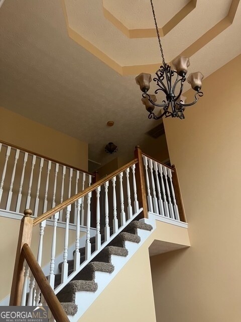 Building Photo - 615 Autumn Leaf Cir