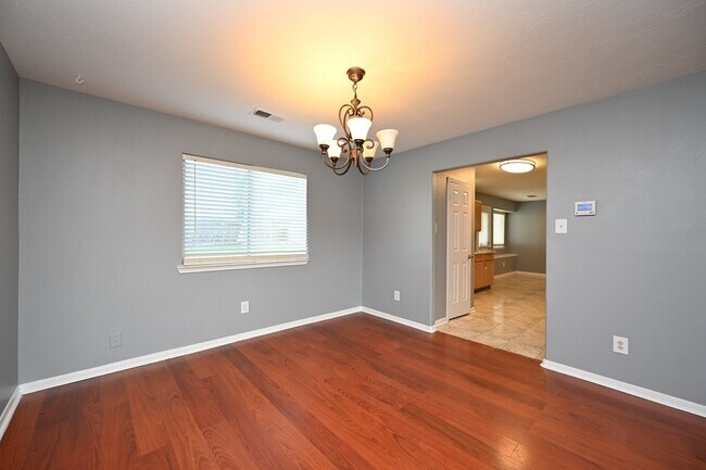 Building Photo - 7006 Biton Dr