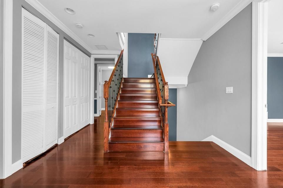 Building Photo - 486 SW 5th St