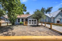 Building Photo - 915 Canton