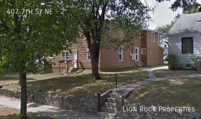 Building Photo - 407 7th St NE