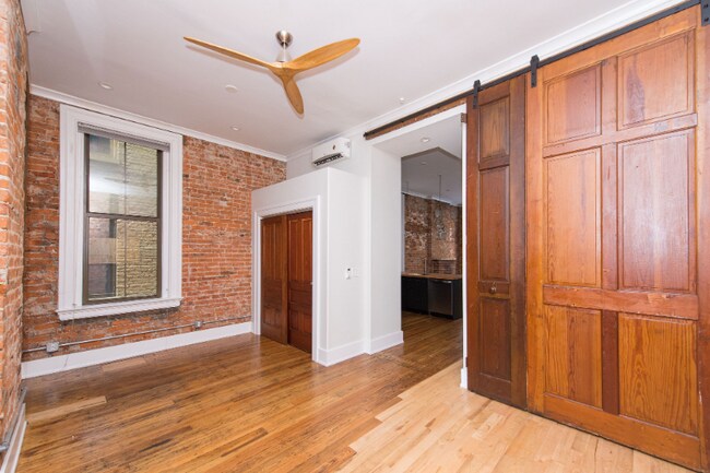 Building Photo - 309 E 13th St