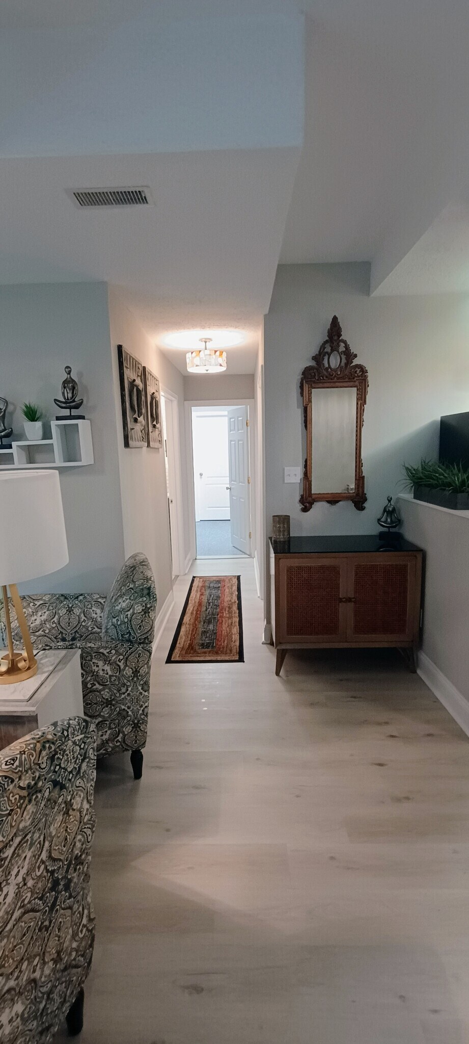 Building Photo - 906 Bitterfield Dr