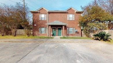 Building Photo - 1500 Maglothin Ct