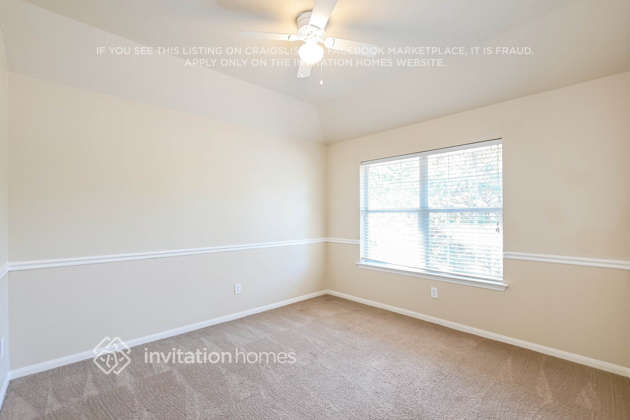 Building Photo - 43 S Acacia Park Cir