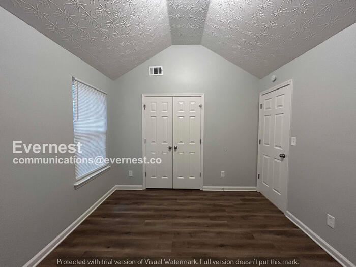 Building Photo - 3129 Far Emerald Land