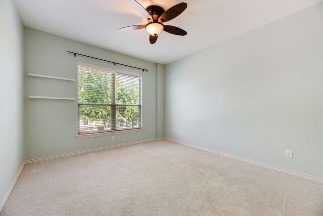 Building Photo - Dog friendly 3-2.5-2 Townhome in the heart of Plano!